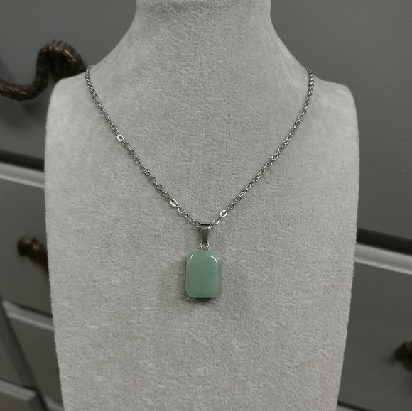 Green Aventurine Necklace Natural Gemstone Crystal Pendant Stainless-Steel Chain - Picture 5 of 13